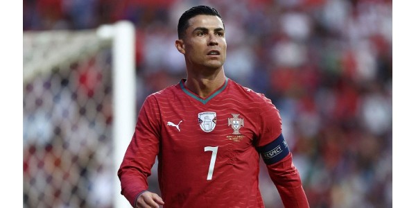 CRISTIANO RONALDO tentou três remates à baliza na partida de abertura do Mundial CRISTIANO RONALDO tentou três remates à baliza na partida de abertura do Mundial